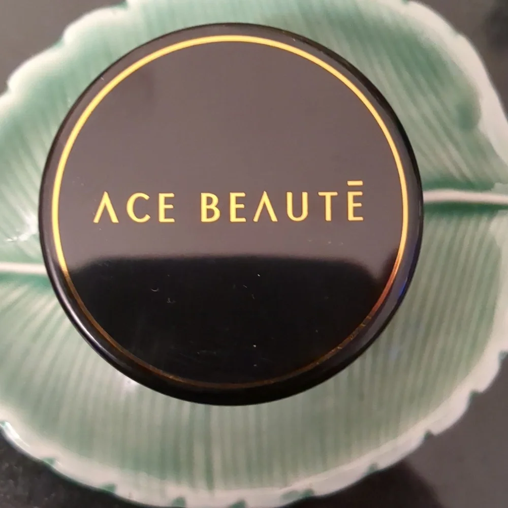 Loose Setting Powder - Picture 4 of 4